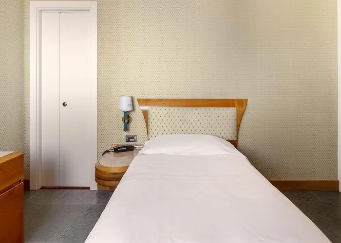 Hotel Airone